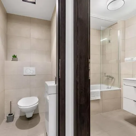 Utulny Apartman V Centre Diania Апартаменты Братислава