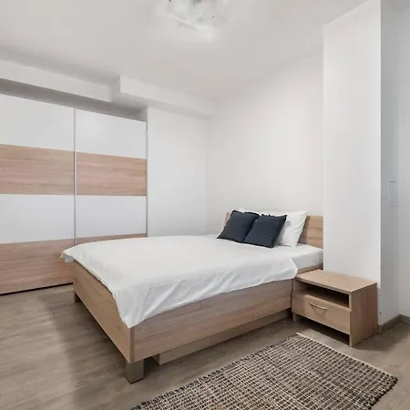 Utulny Apartman V Centre Diania Братислава